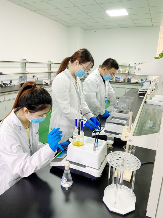 維科美拓卡爾費休水分儀測試樣品水分含量