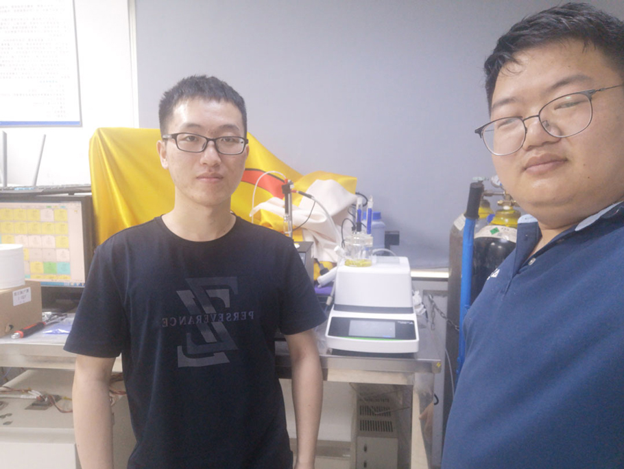 維科美拓卡爾費(fèi)休水分測(cè)定儀客戶現(xiàn)場(chǎng)實(shí)拍